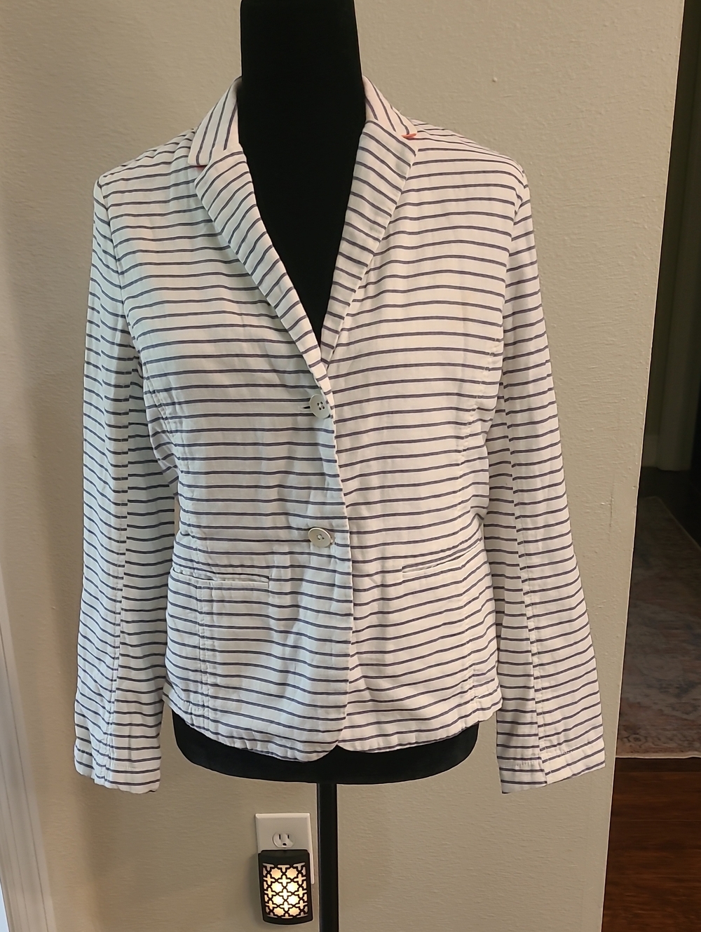 GAP Academy White Blazer with Navy Stripes Siper Soft Size 6 Cotton